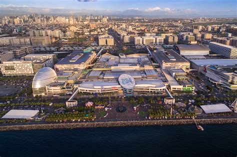 SM MALL OF ASIA .